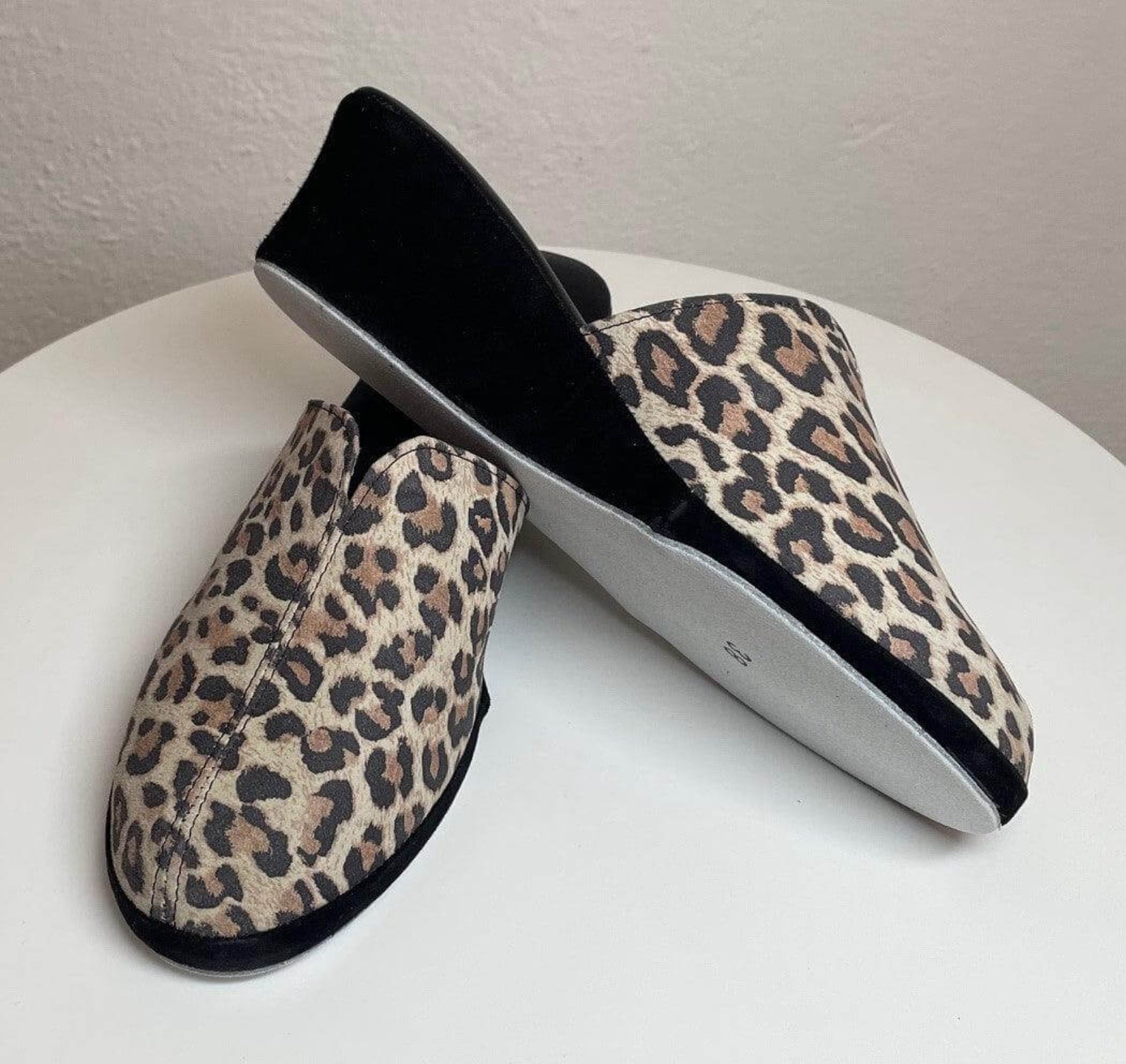 0004 Camoscio Leopardo Suola Bufalo Ciabatte da camera Donna Original Milly Made in Italy
