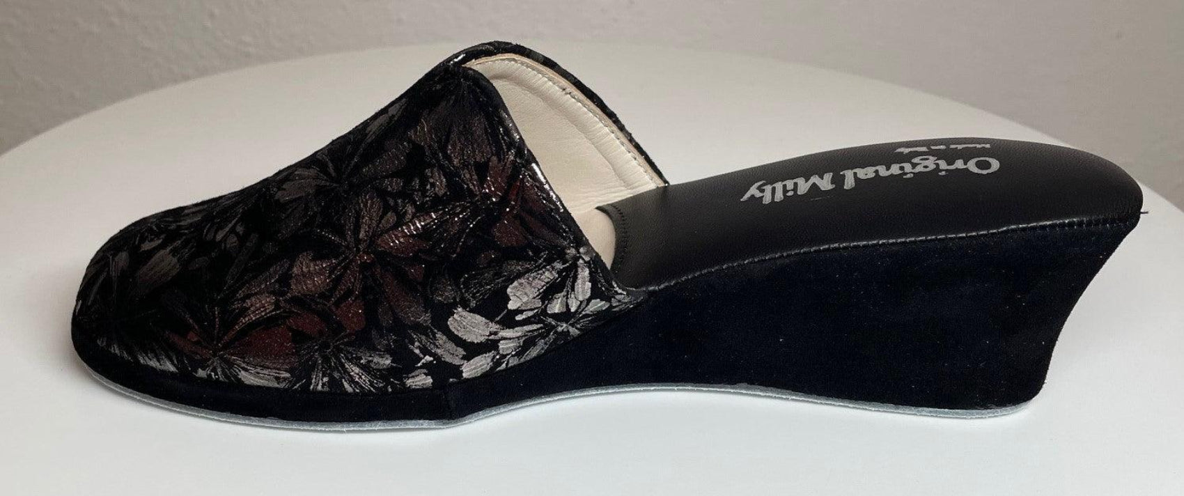 0004 Camoscio Nero a Fiori Suola Bufalo Ciabatte da camera Donna Original Milly Made in Italy