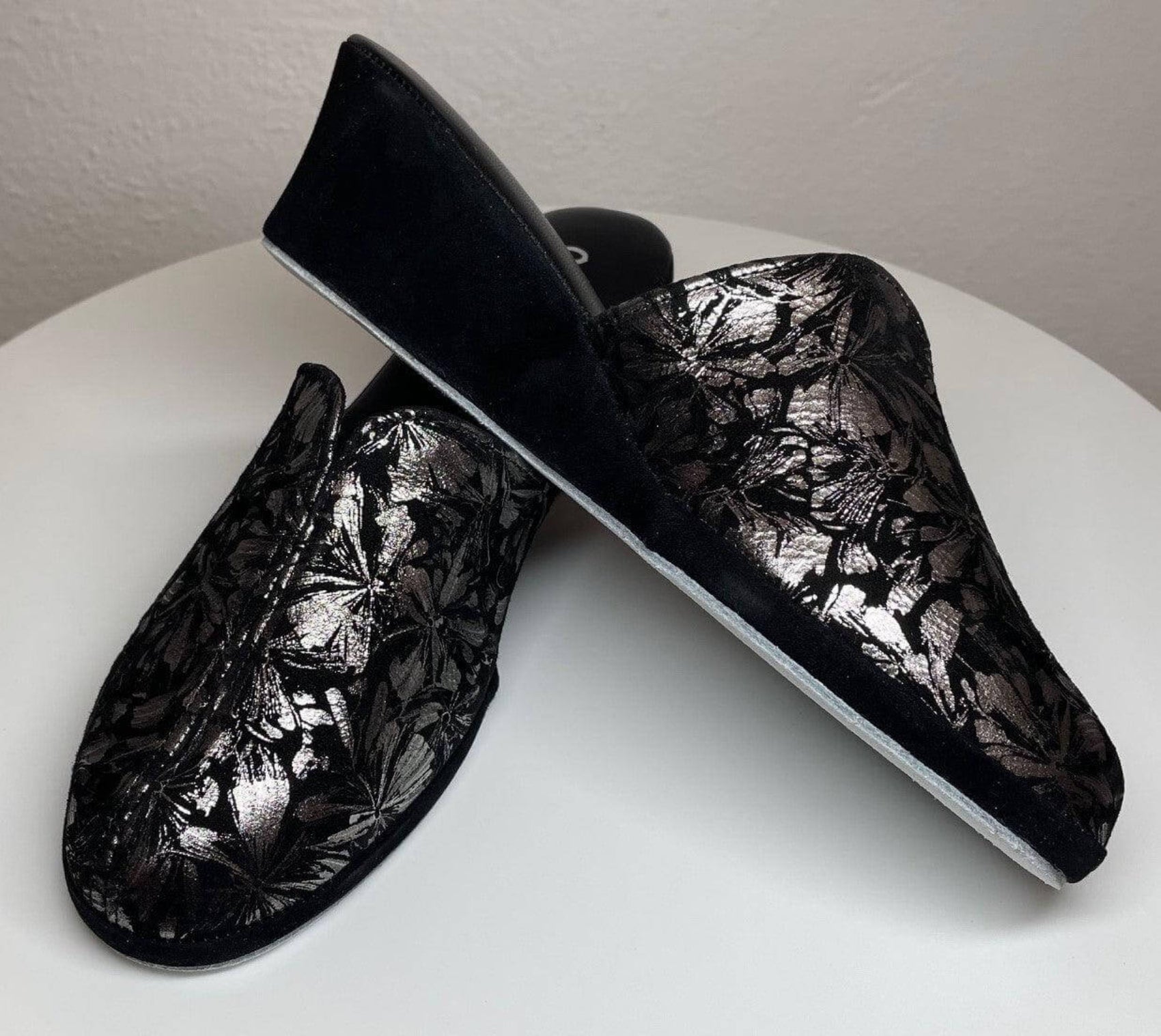 0004 Camoscio Nero a Fiori Suola Bufalo Ciabatte da camera Donna Original Milly Made in Italy