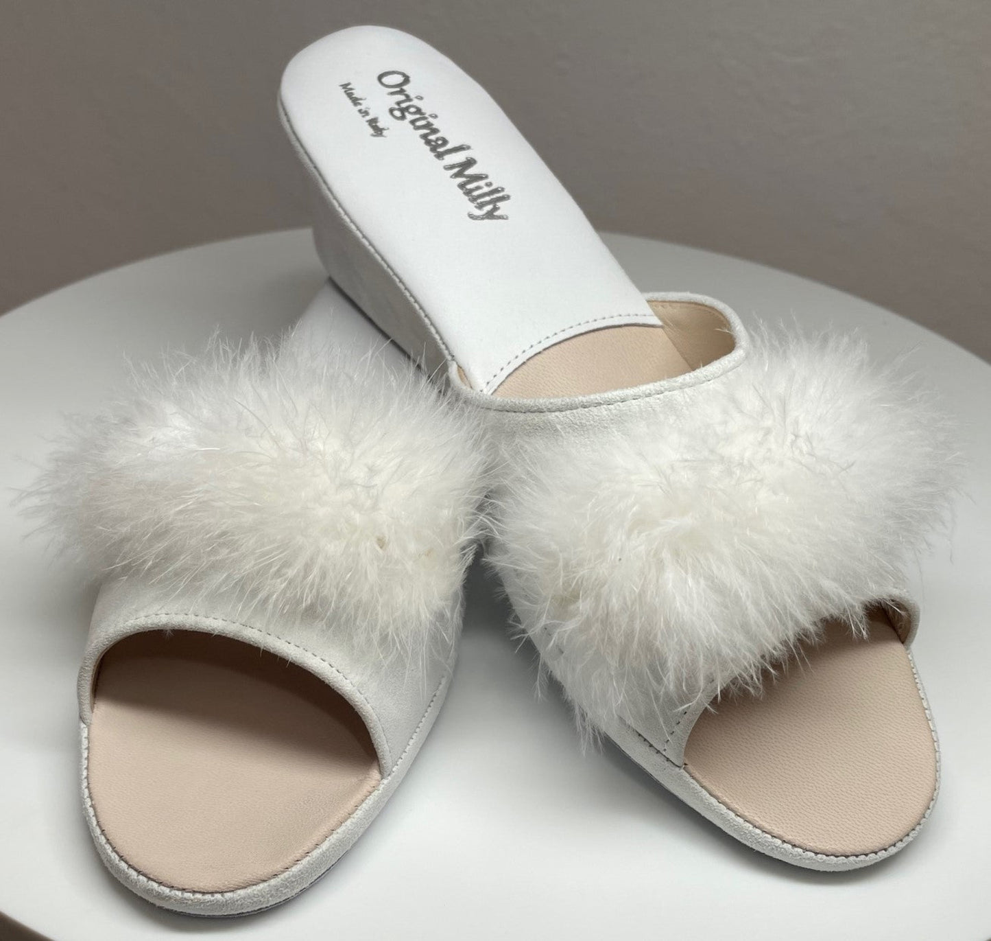 0029 Camoscio Bianco con Piuma Suola Bufalo Ciabatte da camera Donna Original Milly Made in Italy