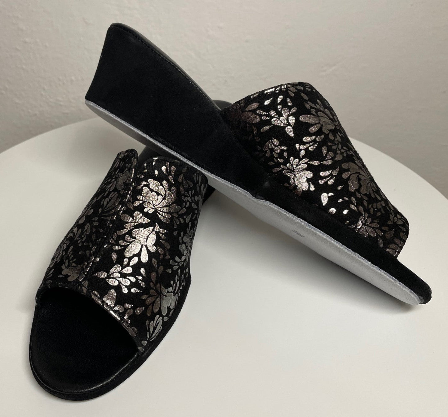 0101 Camoscio Nero Argento a fiori Suola Bufalo Ciabatte da camera Donna Original Milly Made in Italy