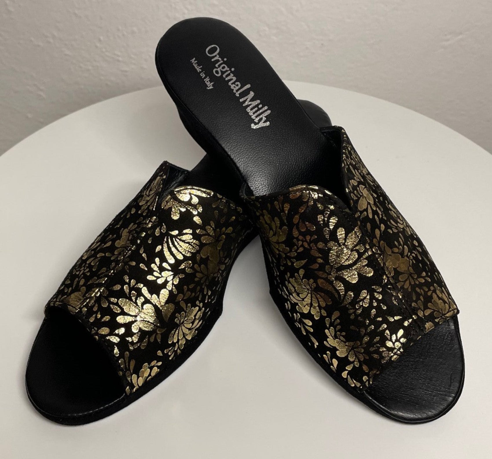 0101 Camoscio Nero Oro a fiori Suola Bufalo Ciabatte da camera Donna Original Milly Made in Italy
