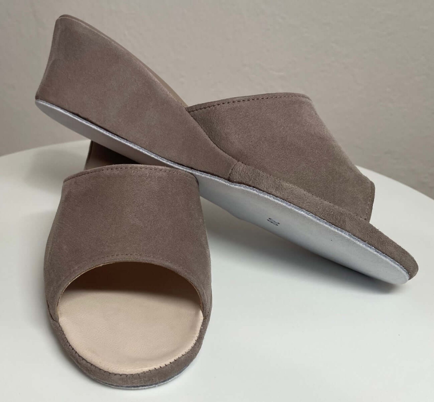 0103 Camoscio Taupe Suola Bufalo Ciabatte da camera Donna Original Milly Made in Italy