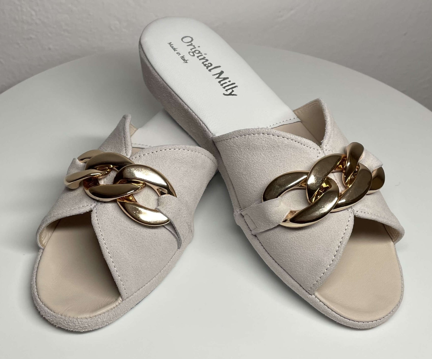 0106 Camoscio Bianco con catena in Oro Suola Bufalo Ciabatte da camera Donna Original Milly Made in Italy