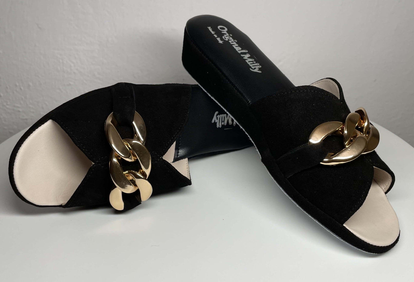 0106 Camoscio Nero con catena in Oro Suola Bufalo Ciabatte da camera Donna Original Milly Made in Italy