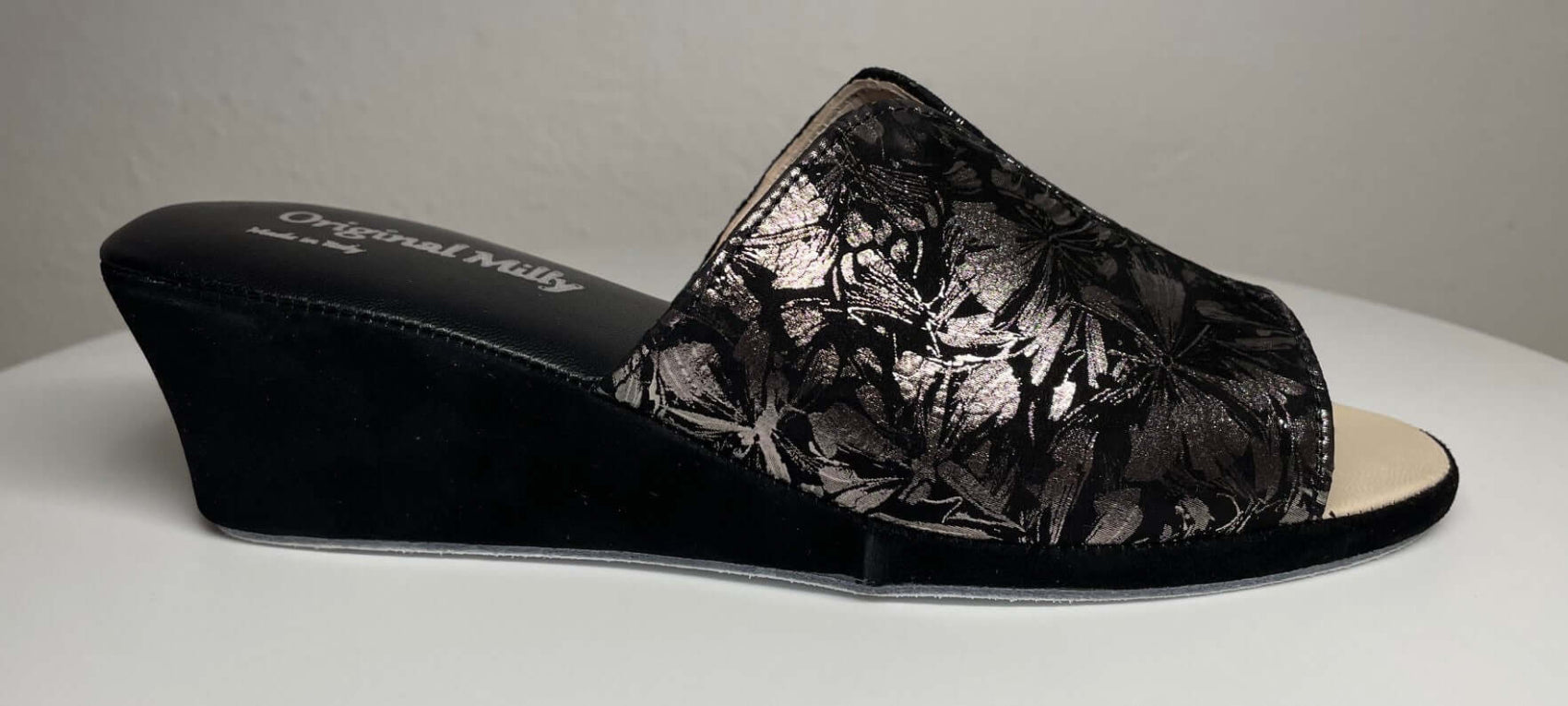 0112 Camoscio Nero a Fiori Suola Bufalo Ciabatte da camera Donna Original Milly Made in Italy