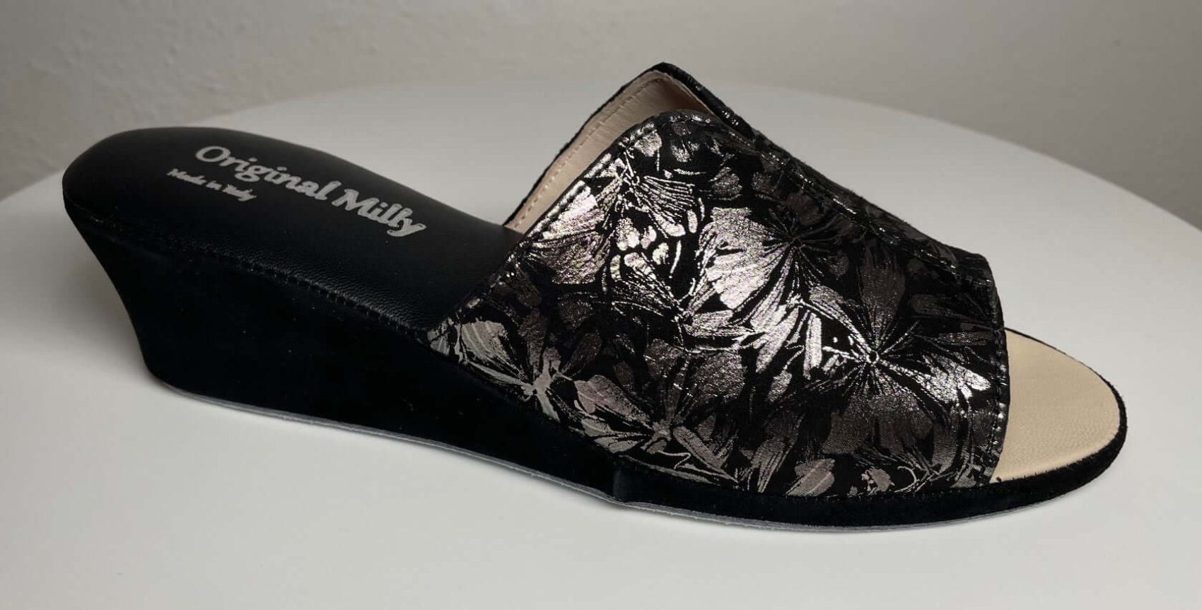 0112 Camoscio Nero a Fiori Suola Bufalo Ciabatte da camera Donna Original Milly Made in Italy