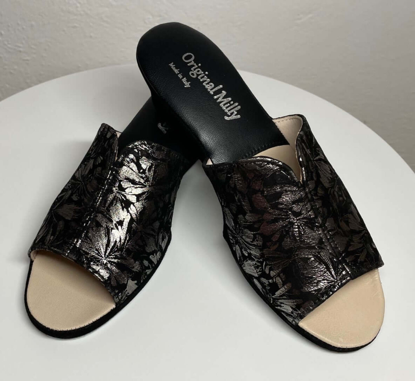 0112 Camoscio Nero a Fiori Suola Bufalo Ciabatte da camera Donna Original Milly Made in Italy