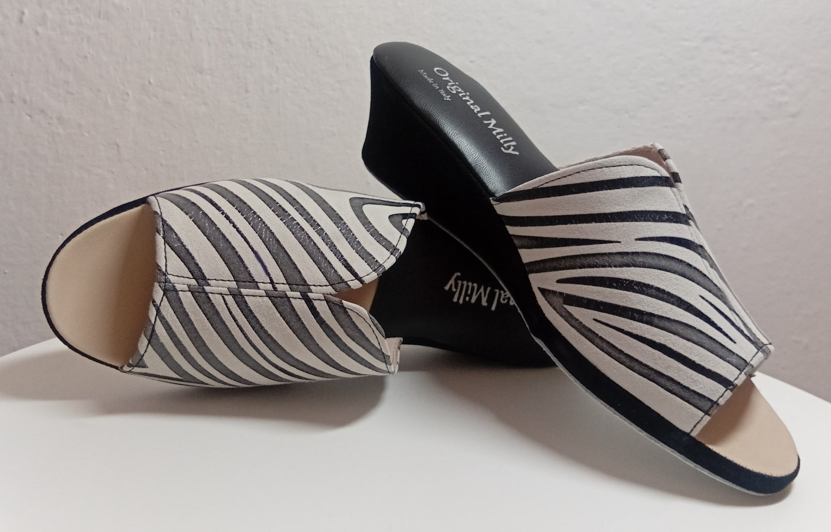 0112 Camoscio Zebrato Nero Suola Bufalo Ciabatte da camera Donna Original Milly Made in Italy