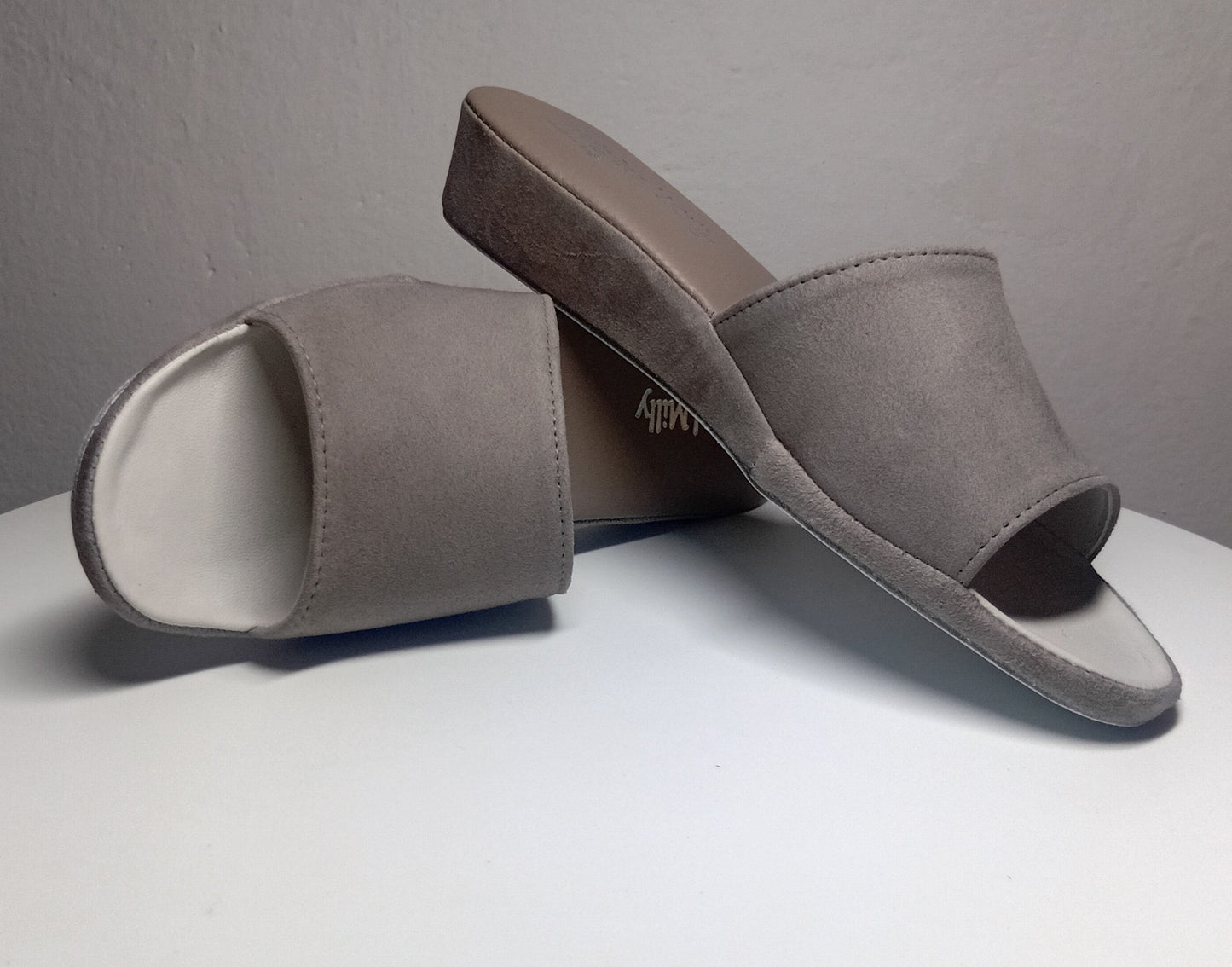 0202 Camoscio e Nappa Taupe Suola Bufalo Ciabatte da camera Donna Original Milly Made in Italy - Foto N 7