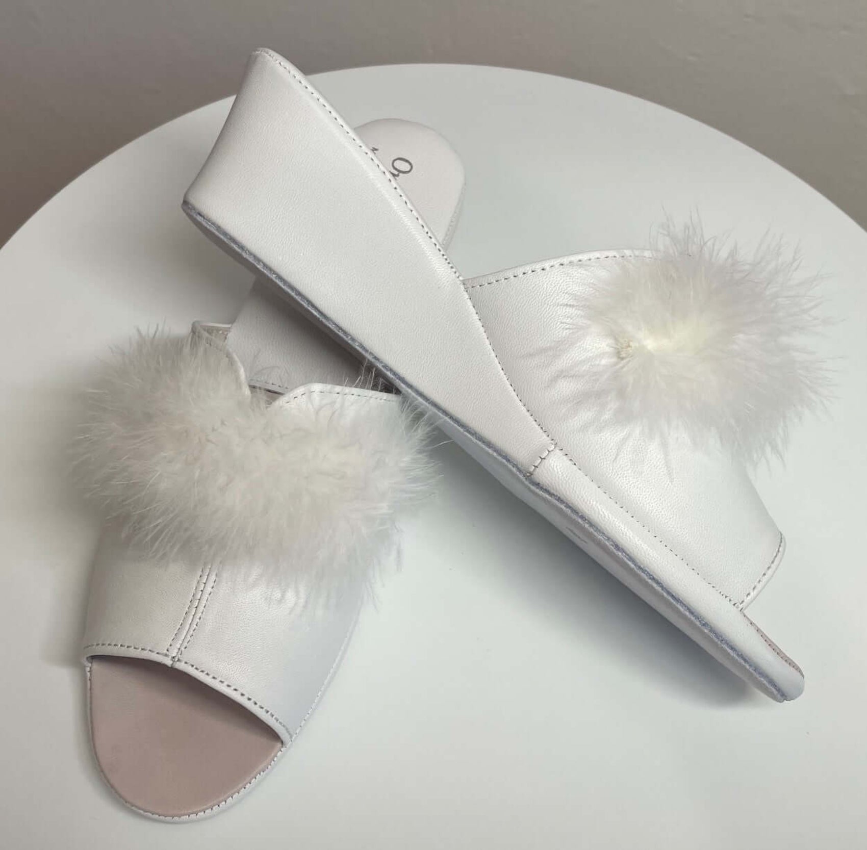 0301 Nappa e Camoscio Bianco con Piuma Suola Bufalo Ciabatte da camera Donna Original Milly Made in Italy
