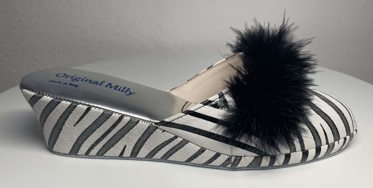 0310 Camoscio Zebrato Nero con piuma Suola Bufalo Ciabatte da camera Donna Original Milly Made in Italy