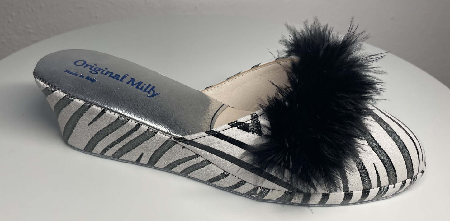 0310 Camoscio Zebrato Nero con piuma Suola Bufalo Ciabatte da camera Donna Original Milly Made in Italy