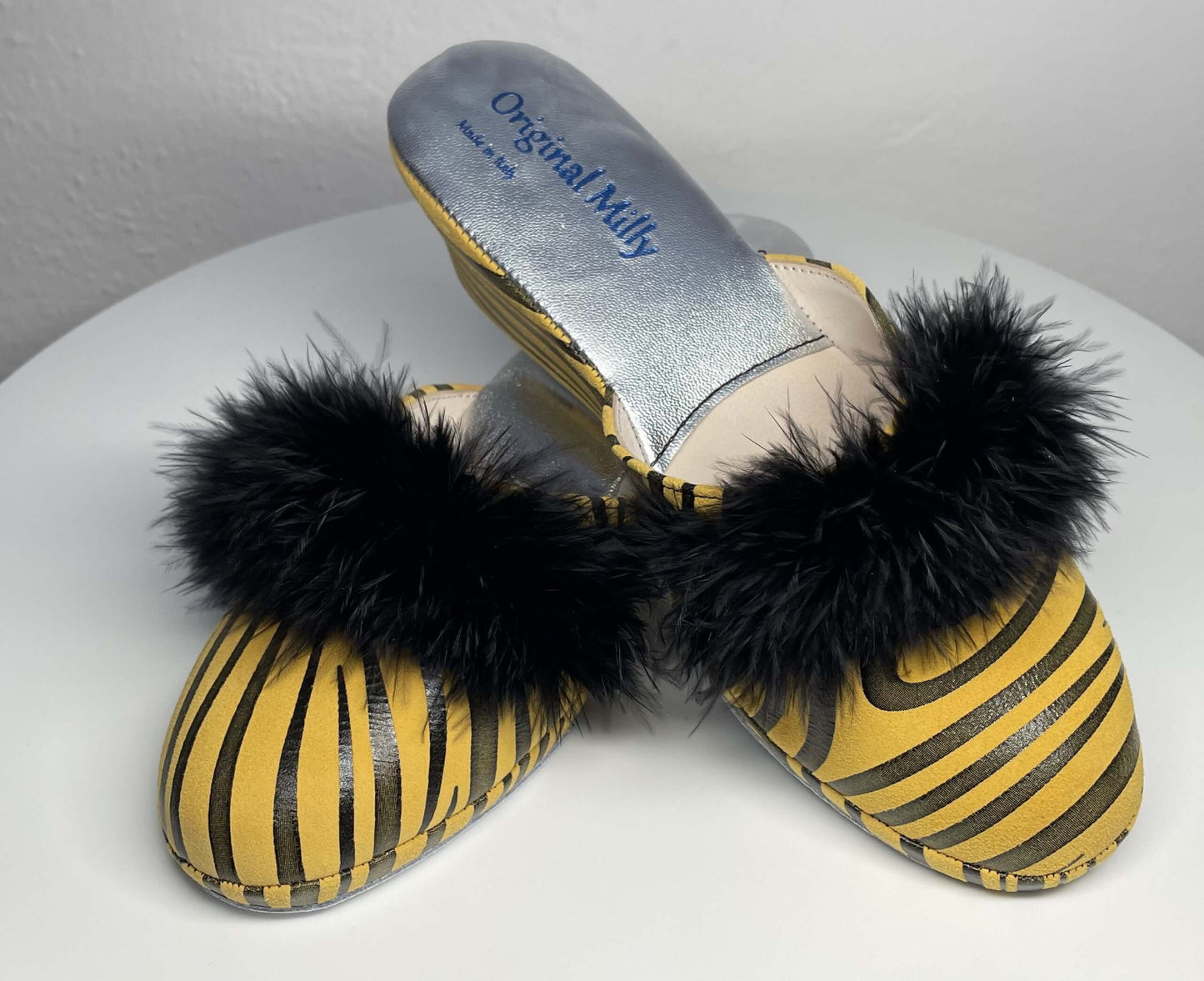 0310 Camoscio Zebrato Senape con piuma Suola Bufalo Ciabatte da camera Donna Original Milly Made in Italy