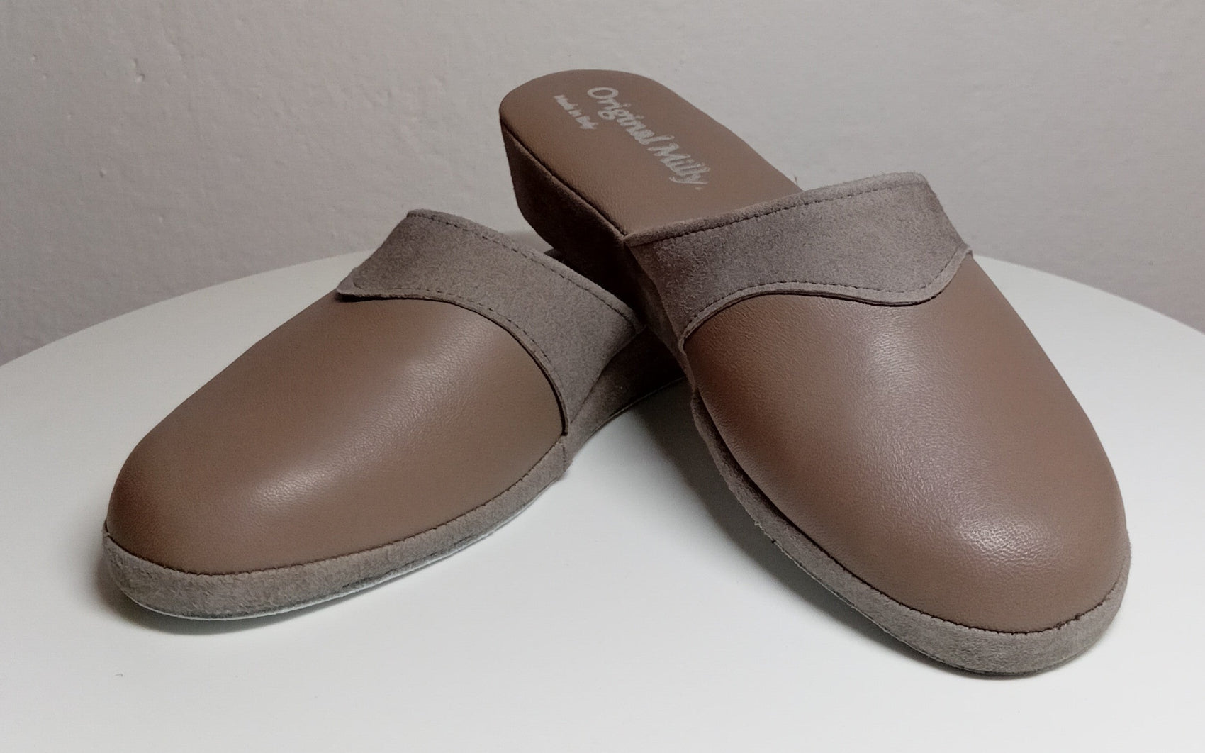 0721 Nappa e Camoscio Taupe Ciabatte da camera Donna artigianale Original Milly Made in Italy - Foto N 4