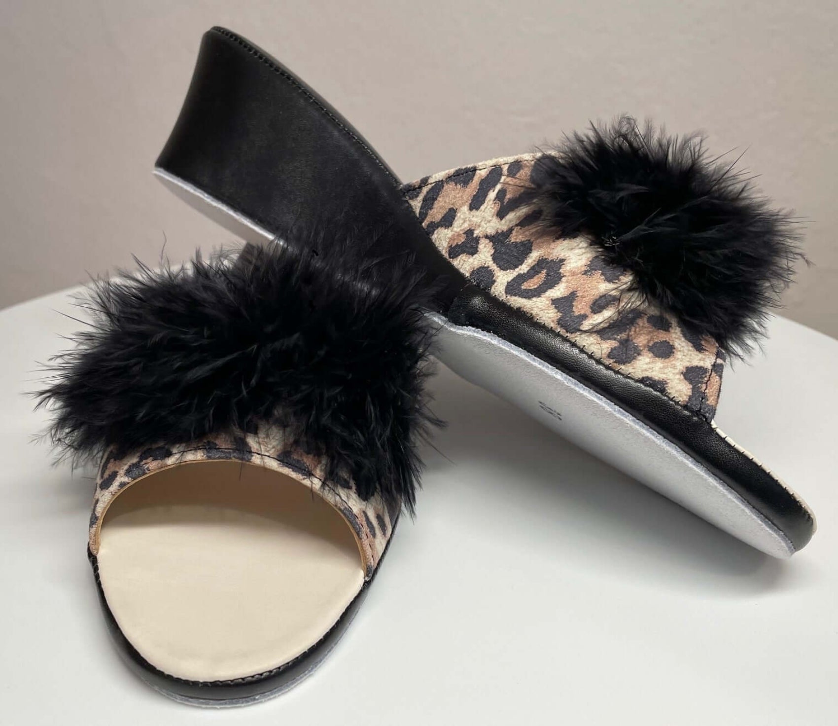 102 Camoscio Leopardo con piuma suola Bufalo Ciabatte da camera Donna Original Milly Made in Italy