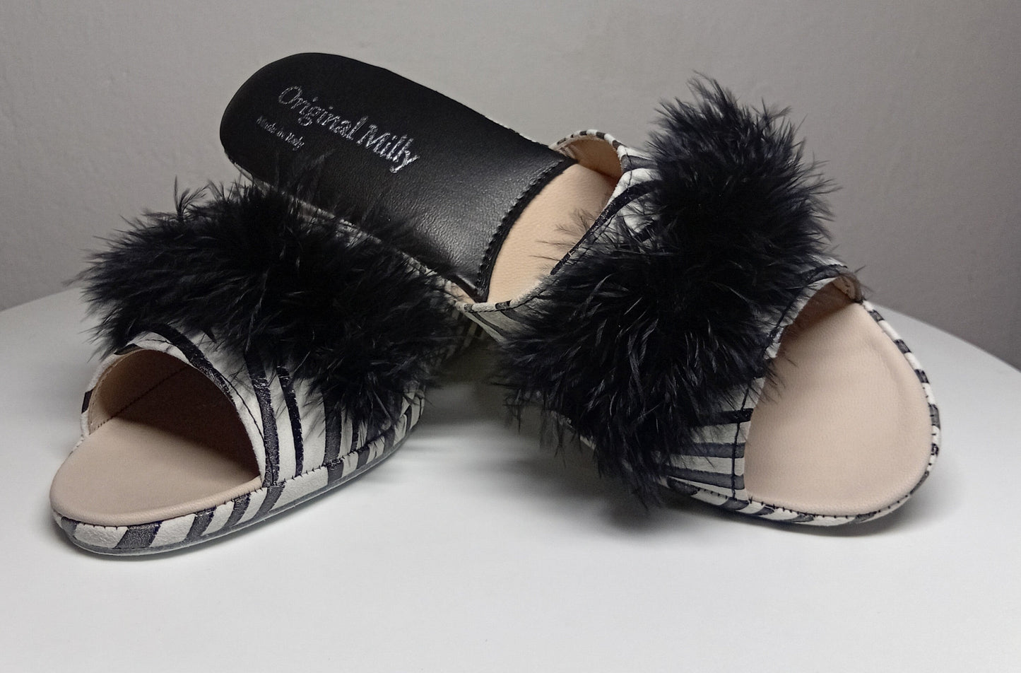 102 Camoscio Zebrato Nero con piuma suola Bufalo Ciabatte da camera Donna Original Milly Made in Italy - Foto N 6
