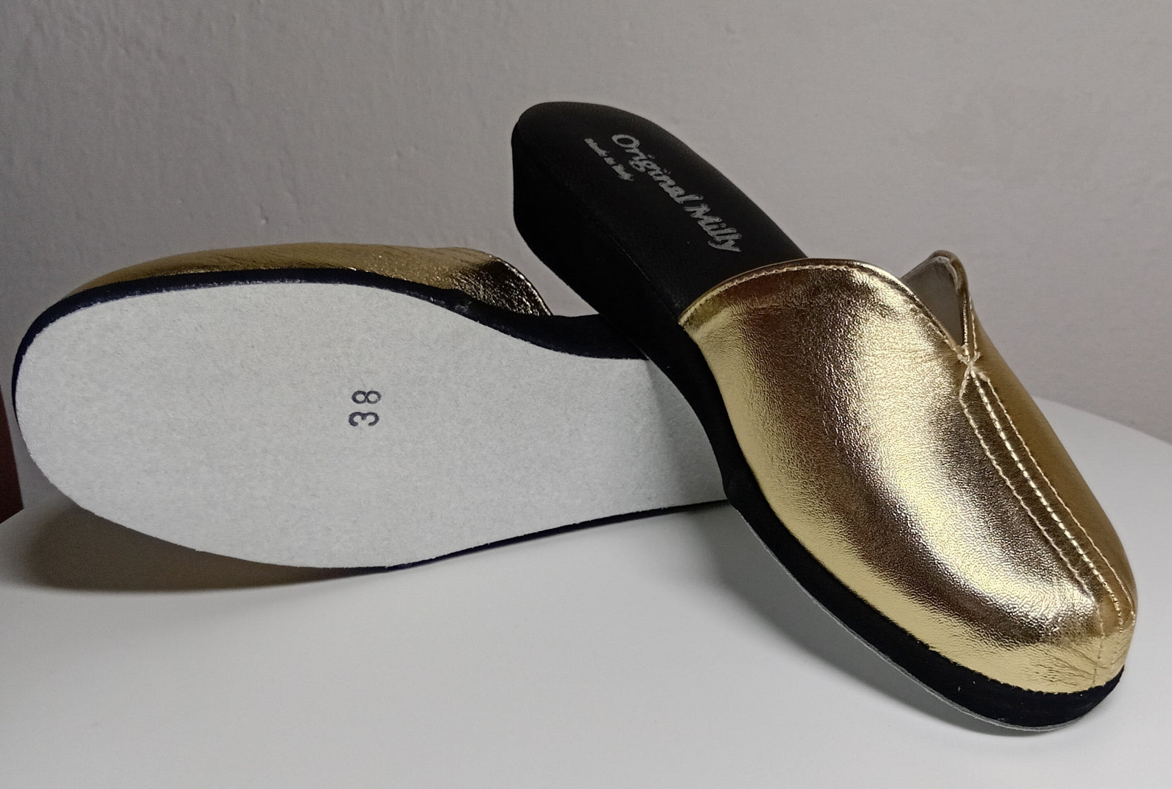 1200 Nappa Nero Oro suola Bufalo Ciabatte da camera Donna Original Milly Made in Italy - Foto N 8