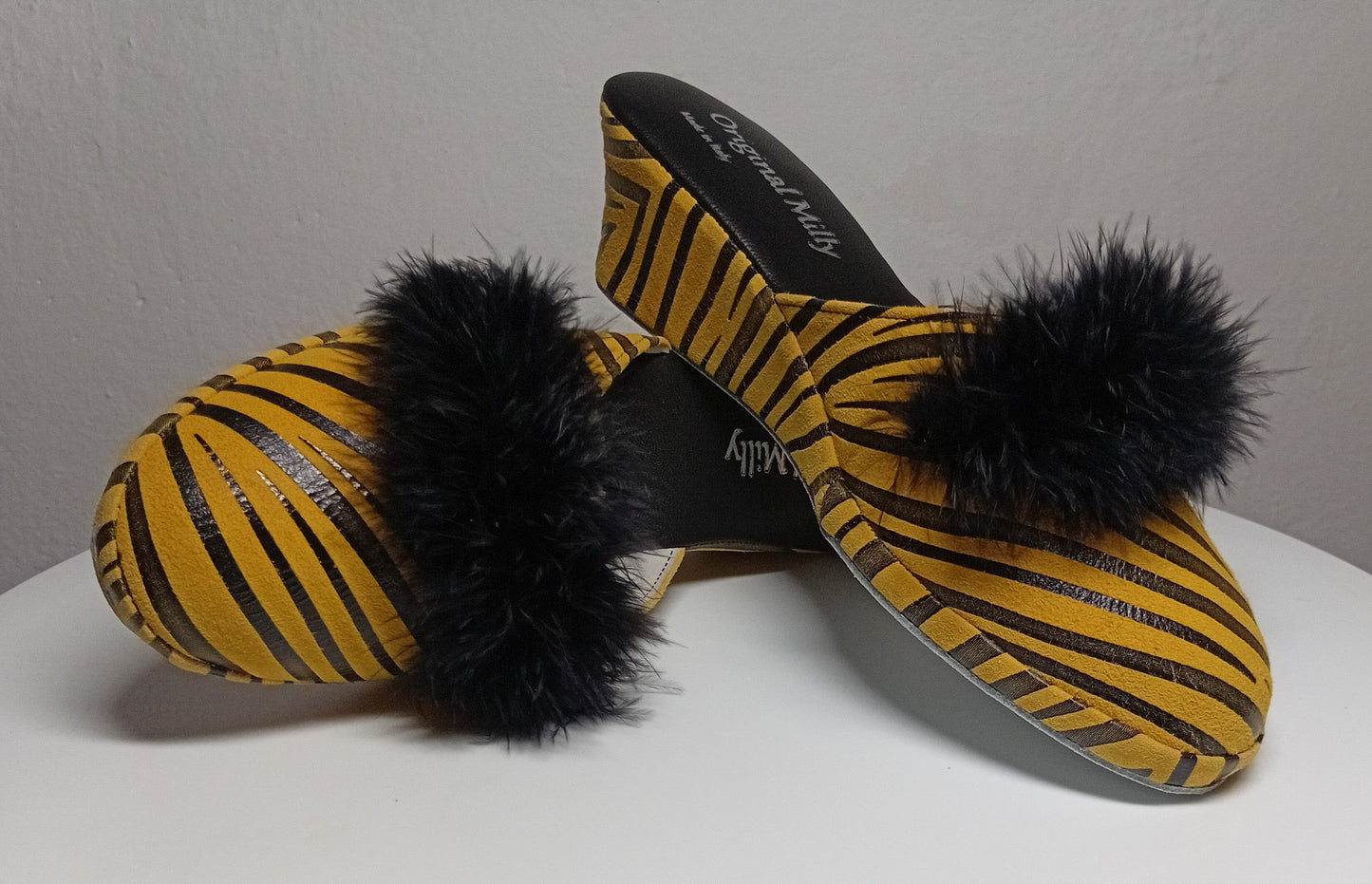 300 Camoscio Zebrato Senape con piuma suola Bufalo Ciabatte da camera Donna Original Milly Made in Italy - Foto N 7