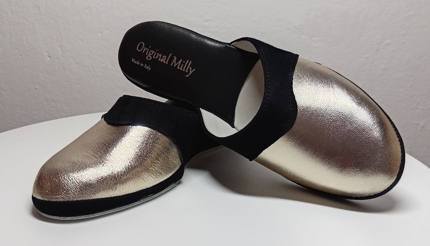 7210 Nappa e Camoscio Nero Oro Ciabatte da camera Donna artigianale Original Milly Made in Italy - Foto N 6